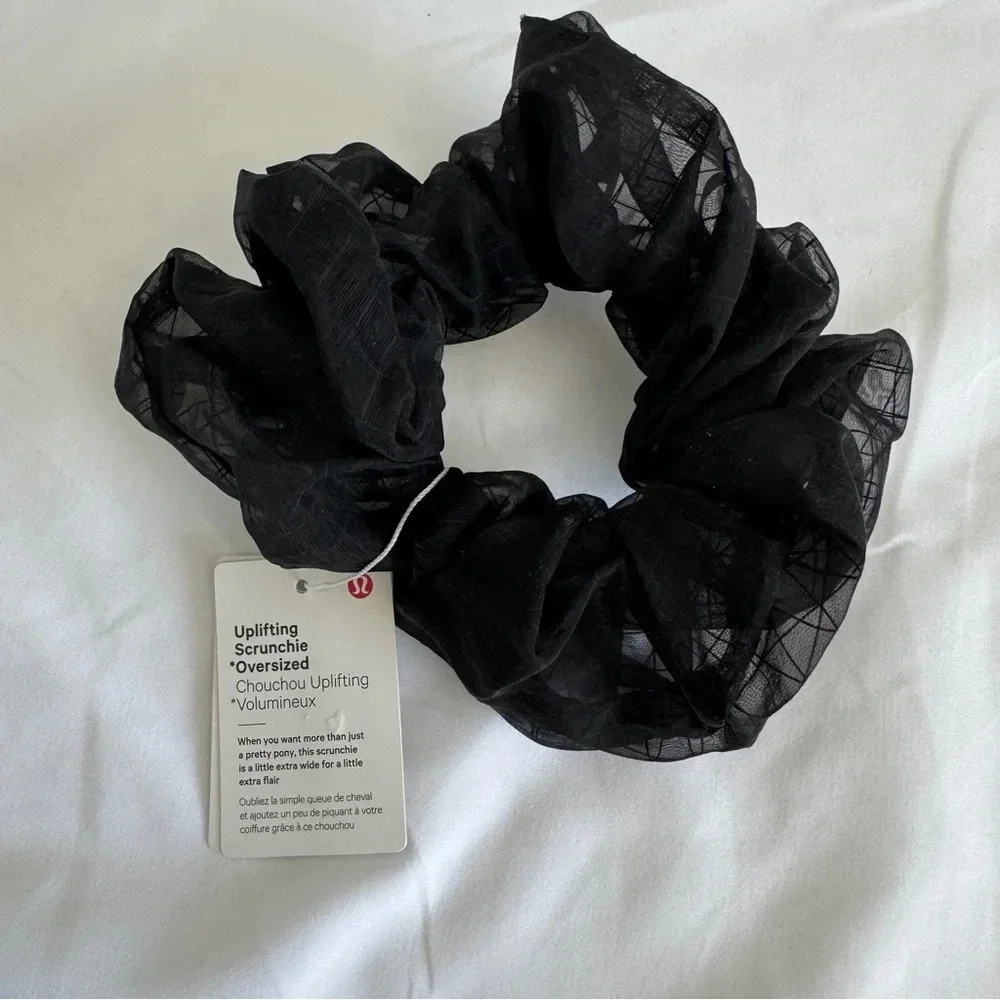 🆕🖤 Lululemon Uplifting Scrunchie *Oversized Black Mesh